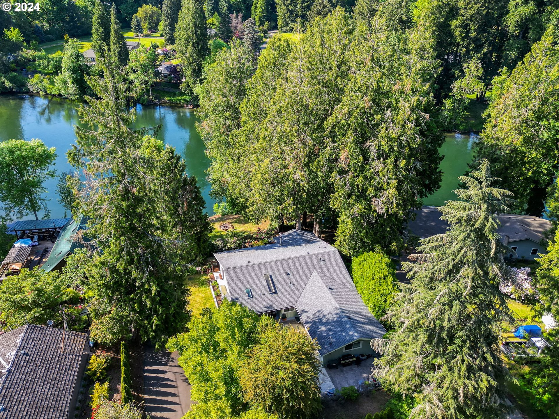 42011 Deerhorn Road Springfield, OR 97478 - Photo 2 of 48 Gallery Image 2