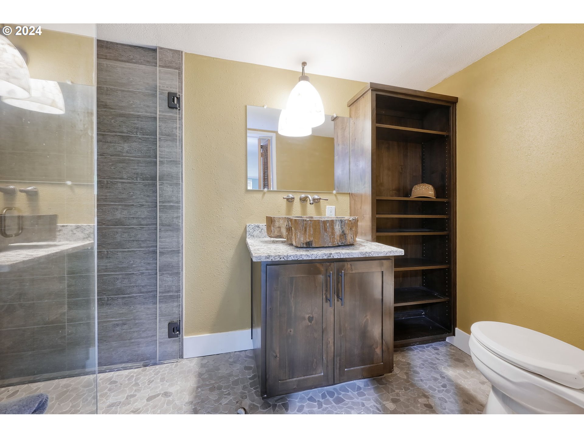 42011 Deerhorn Road Springfield, OR 97478 - Photo 31 of 48 Gallery Image 31