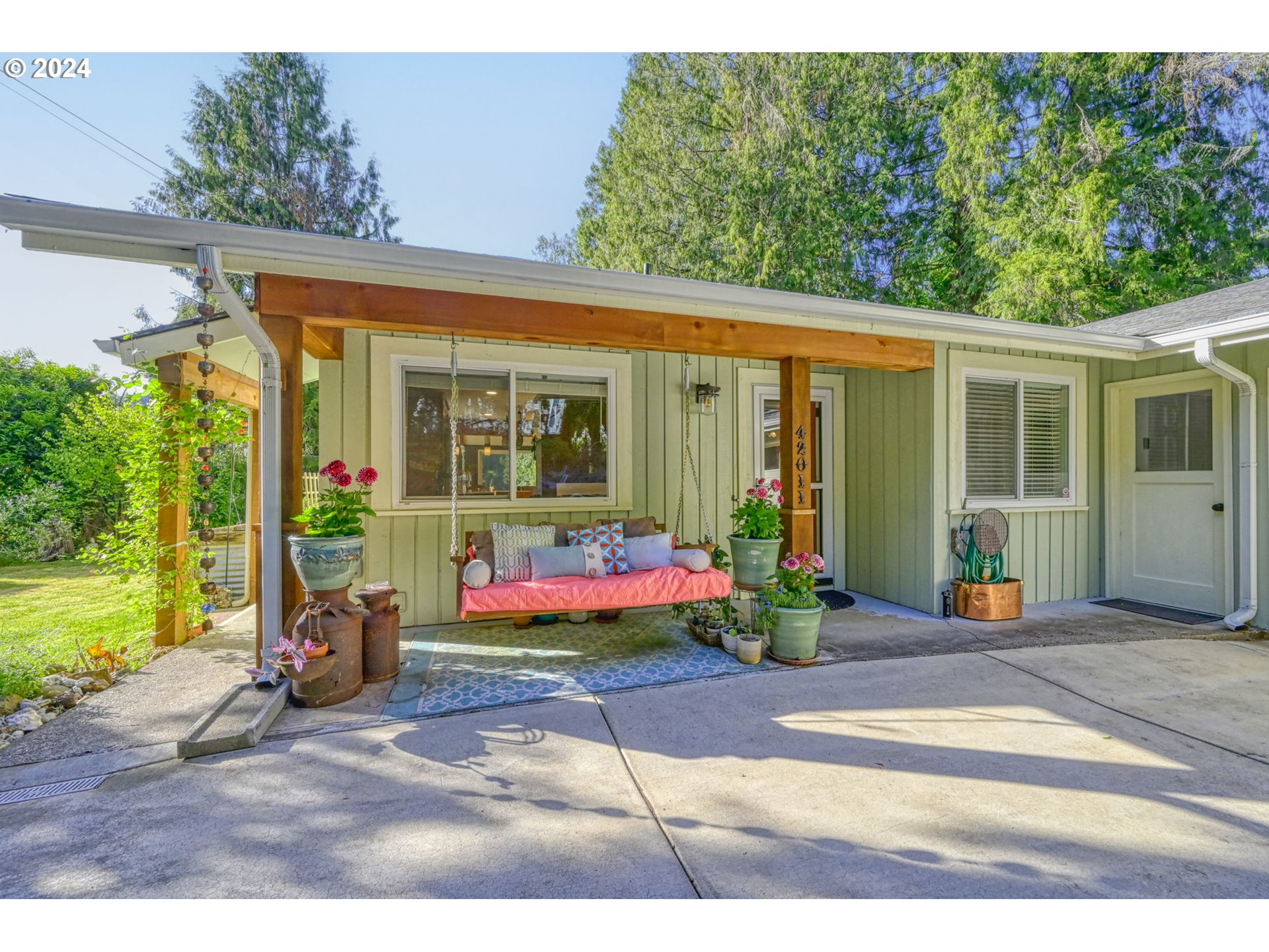 42011 Deerhorn Road Springfield, OR 97478 - Photo 5 of 48 Gallery Image 5