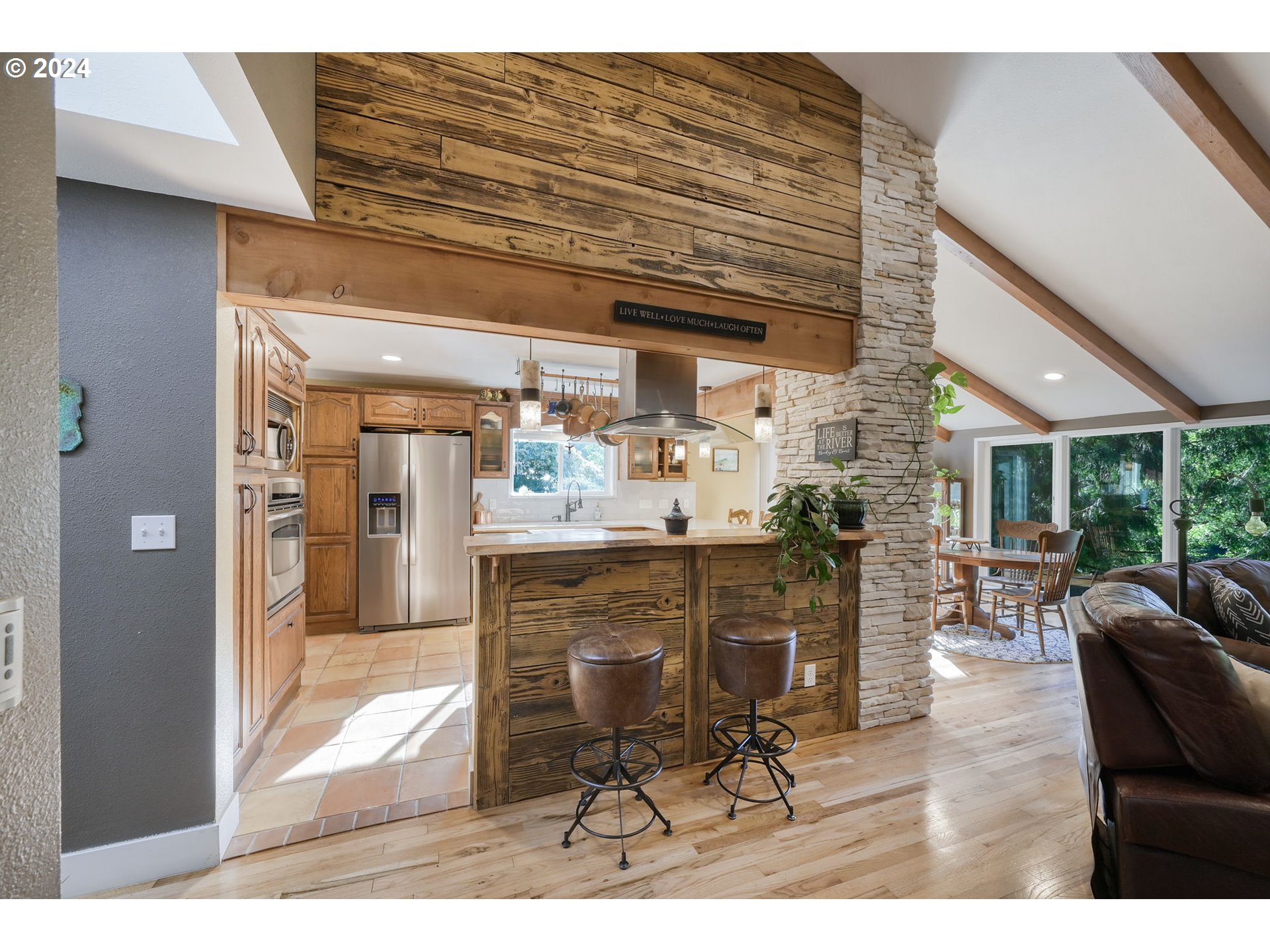 42011 Deerhorn Road Springfield, OR 97478 - Photo 10 of 48 Gallery Image 10