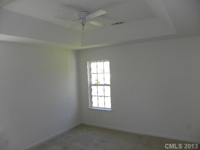 5521 Thompson Road Charlotte, NC 28216 - Photo 15 of 16 Gallery Image 15