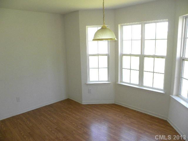 5521 Thompson Road Charlotte, NC 28216 - Photo 8 of 16 Gallery Image 8
