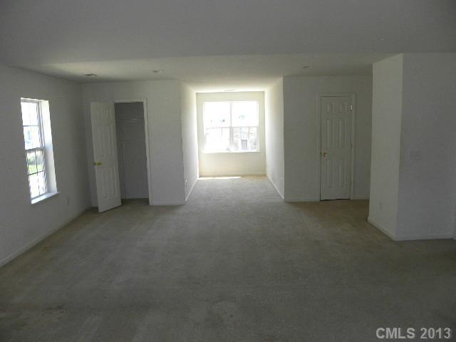 5521 Thompson Road Charlotte, NC 28216 - Photo 10 of 16 Gallery Image 10