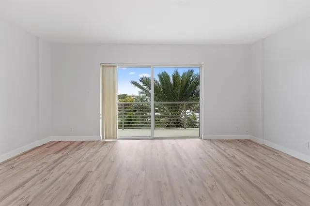 wooden floor in a empty room