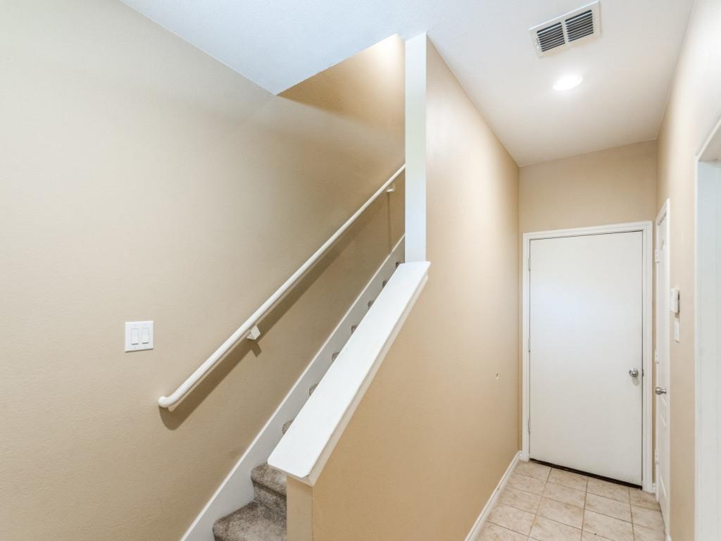 15711 Spectrum Drive, Unit 80 Addison, TX 75001 - Photo 23 of 26 a view of entryway