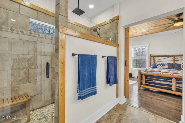 $682,000 | 550 Ridgeview Drive, Mountain City, TN 37683