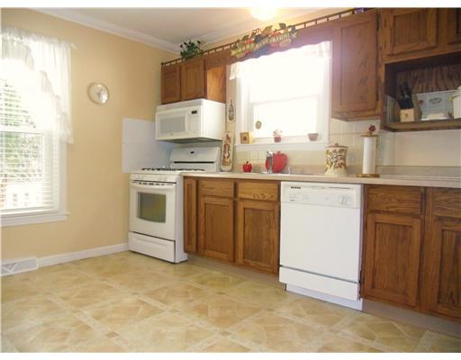 460 Davis School Road Washington, PA 15301 - Photo 8 of 18 Kitchen.