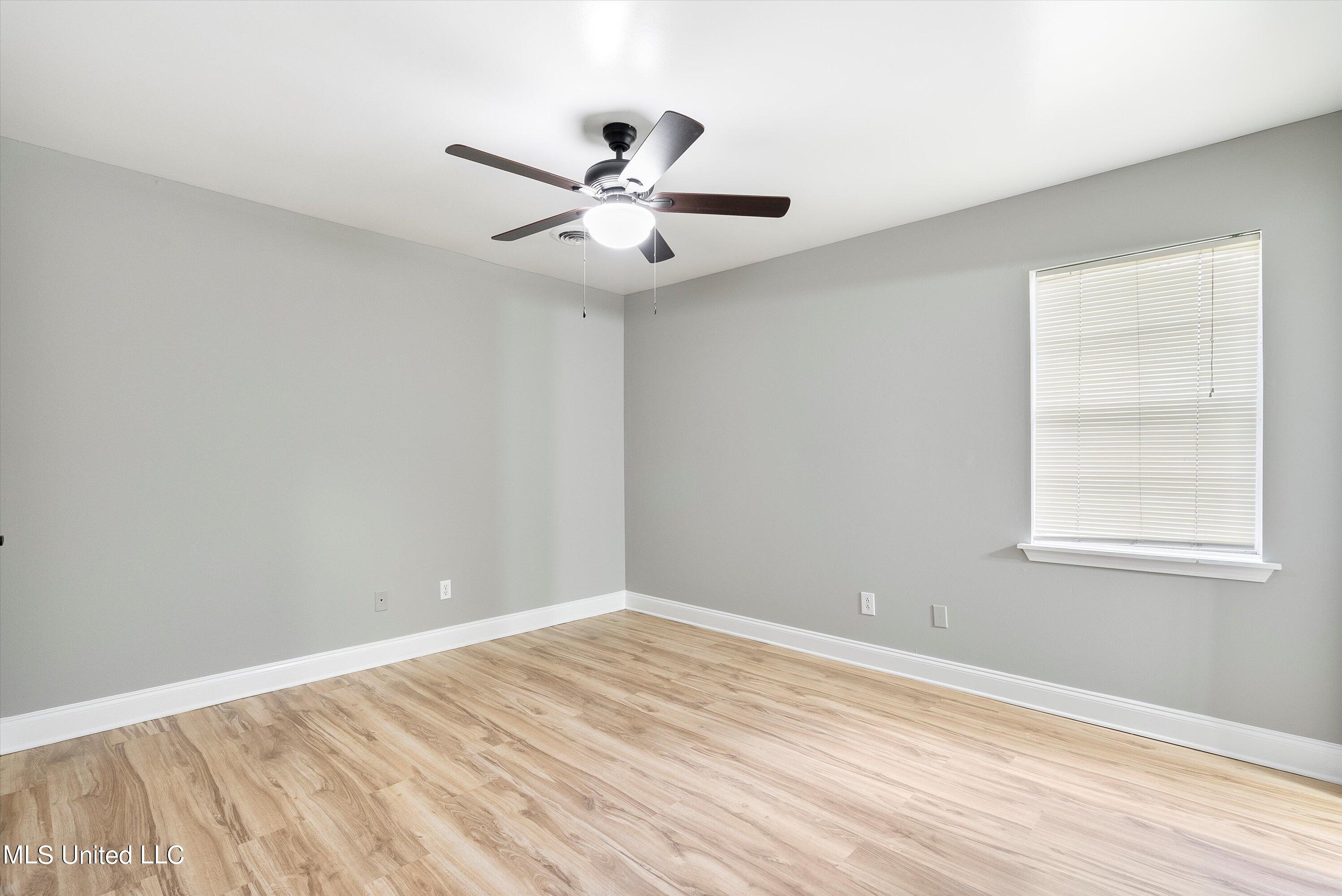 809 Old Forge Road Southaven, MS 38671 - Photo 15 of 27 Primary Bedroom