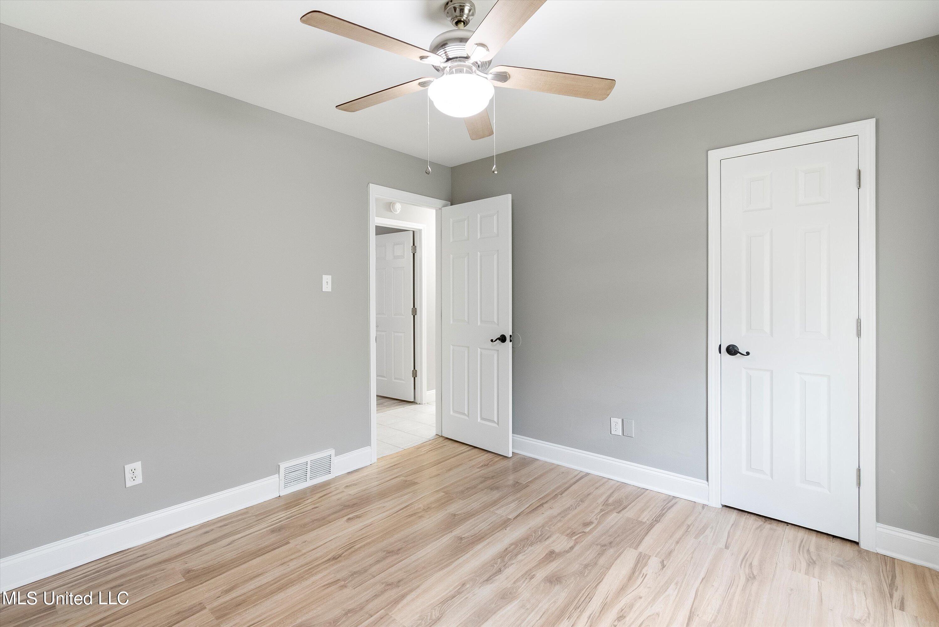 809 Old Forge Road Southaven, MS 38671 - Photo 22 of 27 Bedroom 3