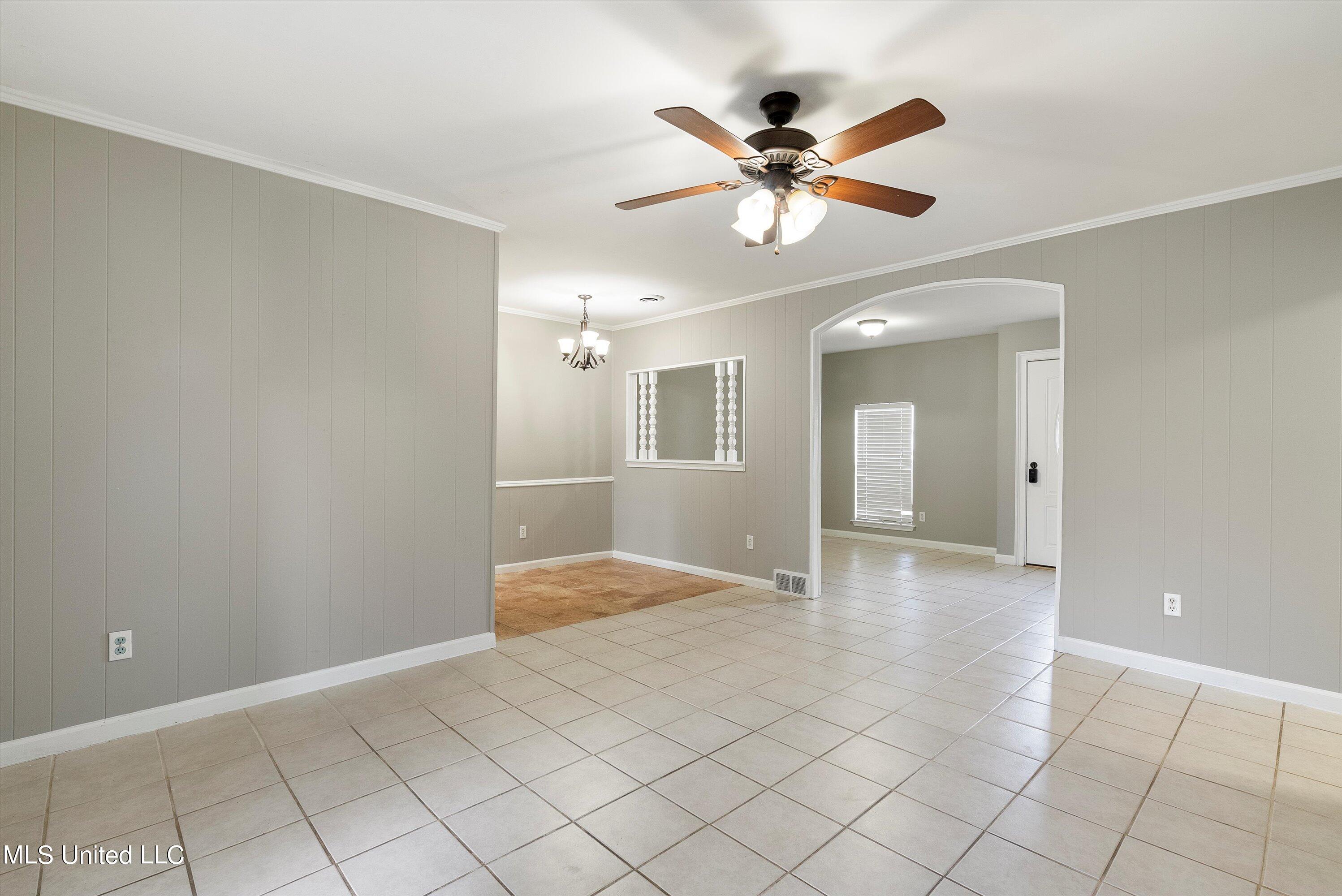 809 Old Forge Road Southaven, MS 38671 - Photo 8 of 27 Living Room