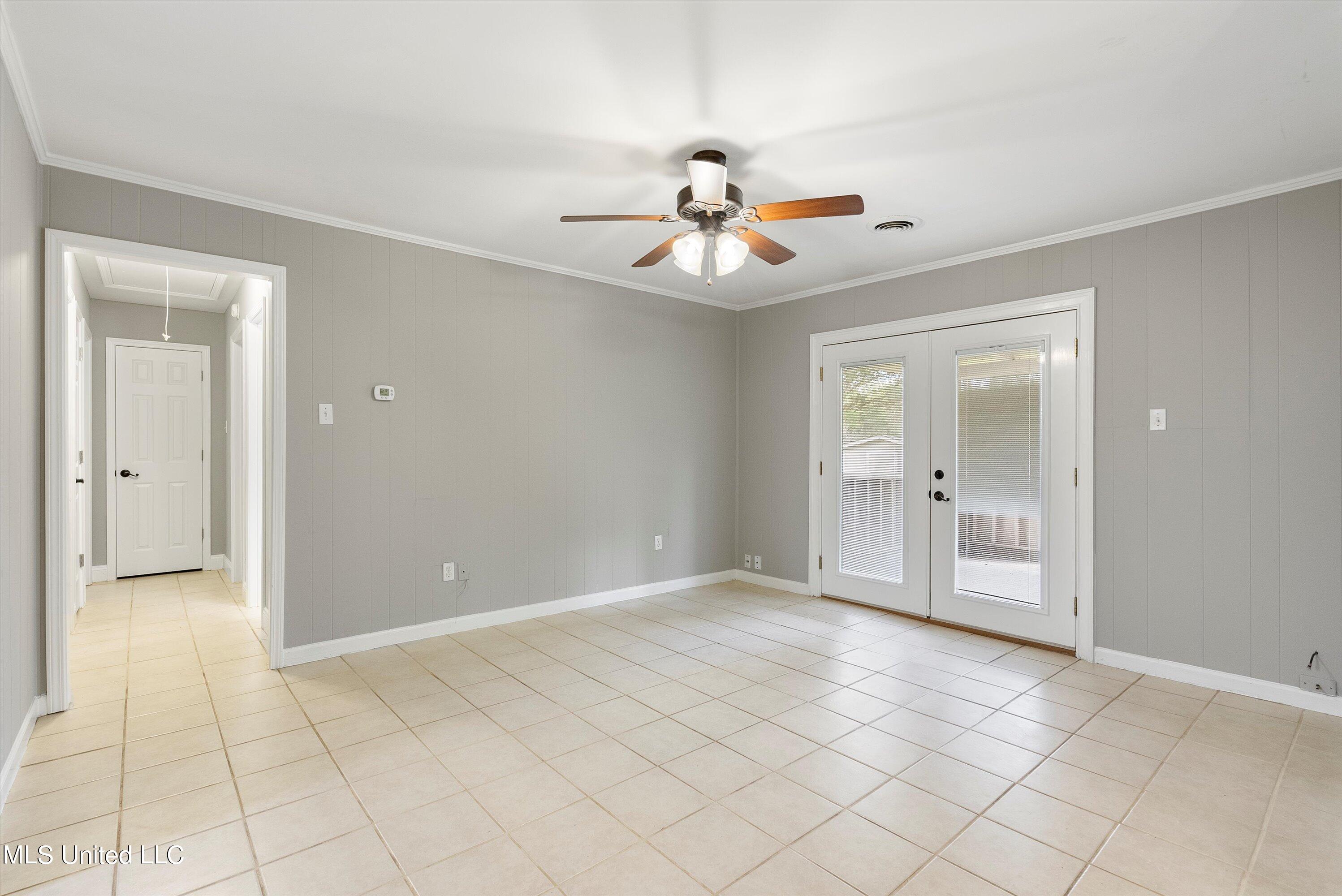 809 Old Forge Road Southaven, MS 38671 - Photo 9 of 27 Living Room