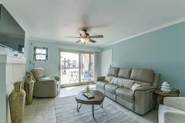 $229,999 | 7312 Seawall Boulevard, Unit 103, Galveston, TX 77551