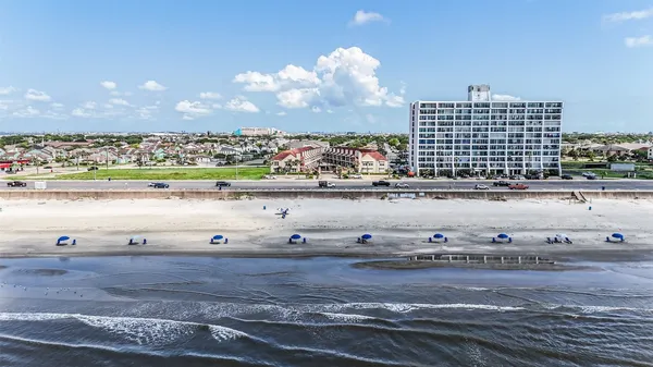 $229,999 | 7312 Seawall Boulevard, Unit 103, Galveston, TX 77551