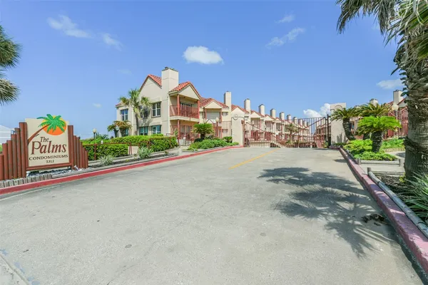 $229,999 | 7312 Seawall Boulevard, Unit 103, Galveston, TX 77551