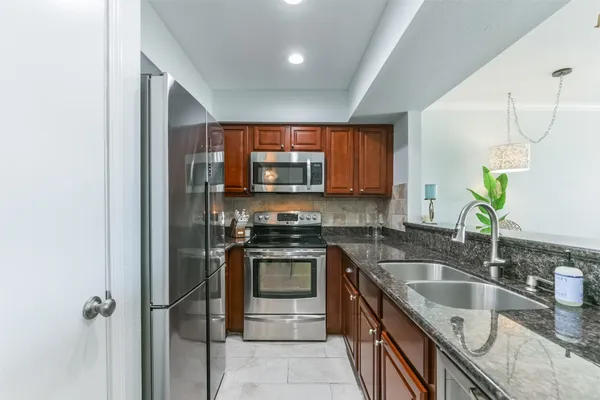 $229,999 | 7312 Seawall Boulevard, Unit 103, Galveston, TX 77551