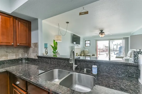 $229,999 | 7312 Seawall Boulevard, Unit 103, Galveston, TX 77551