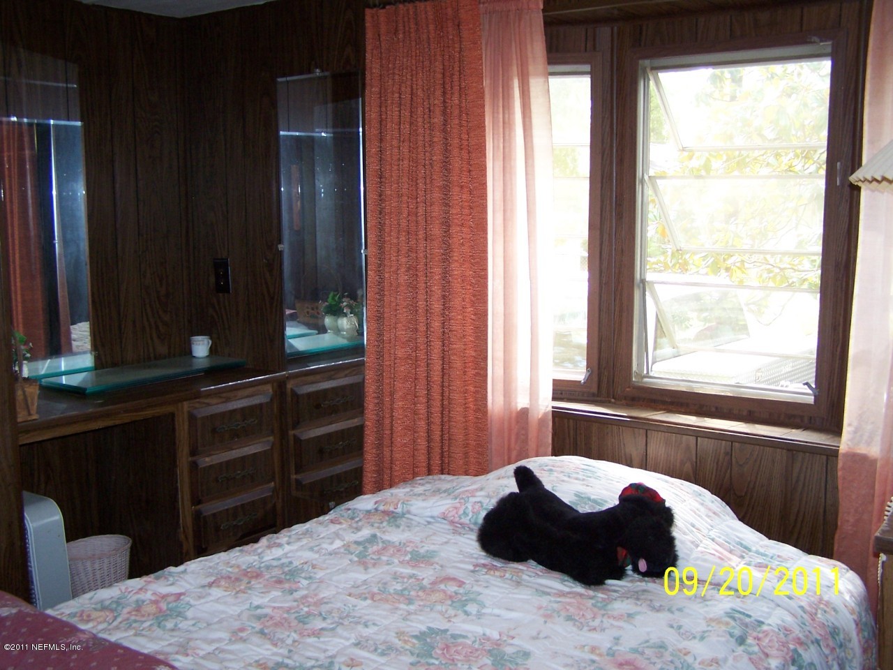 FRONT BEDROOM