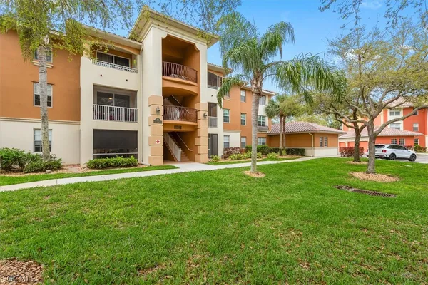 $175,000 | 3957 Pomodoro Circle, Unit 201, Cape Coral, FL 33909