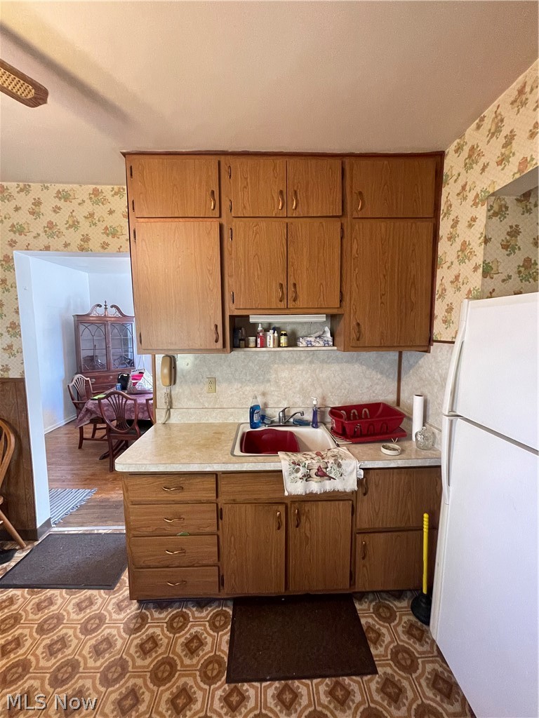 814 Whitcomb Road Cleveland, OH 44110 - Photo 11 of 29