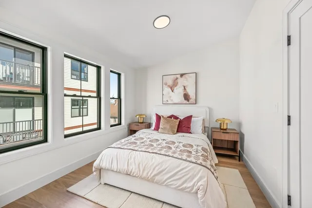 $689,000 | 20 Whitney Road, Unit 6, Quincy, MA 02169