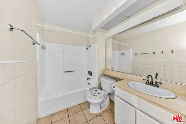 $450,000 | 1118 Valencia Street, Unit 310, Los Angeles, CA 90015