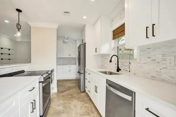 $4,850 | 1145 Northeast 12th Avenue, Fort Lauderdale, FL 33304