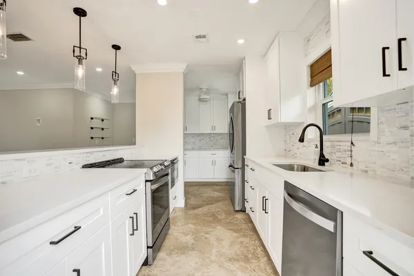 $4,850 | 1145 Northeast 12th Avenue, Fort Lauderdale, FL 33304