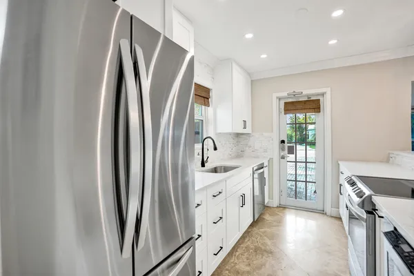 $4,850 | 1145 Northeast 12th Avenue, Fort Lauderdale, FL 33304