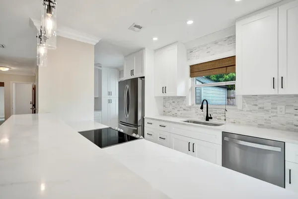 $4,850 | 1145 Northeast 12th Avenue, Fort Lauderdale, FL 33304