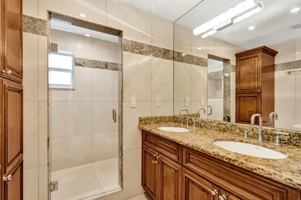 $4,850 | 1145 Northeast 12th Avenue, Fort Lauderdale, FL 33304