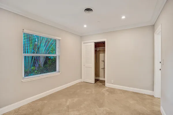 $4,850 | 1145 Northeast 12th Avenue, Fort Lauderdale, FL 33304