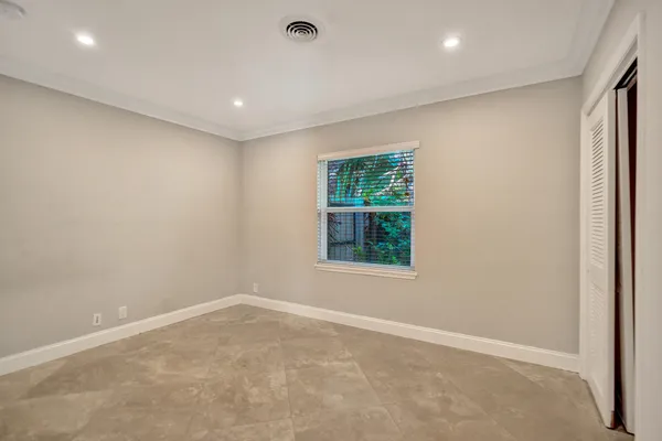 $4,850 | 1145 Northeast 12th Avenue, Fort Lauderdale, FL 33304