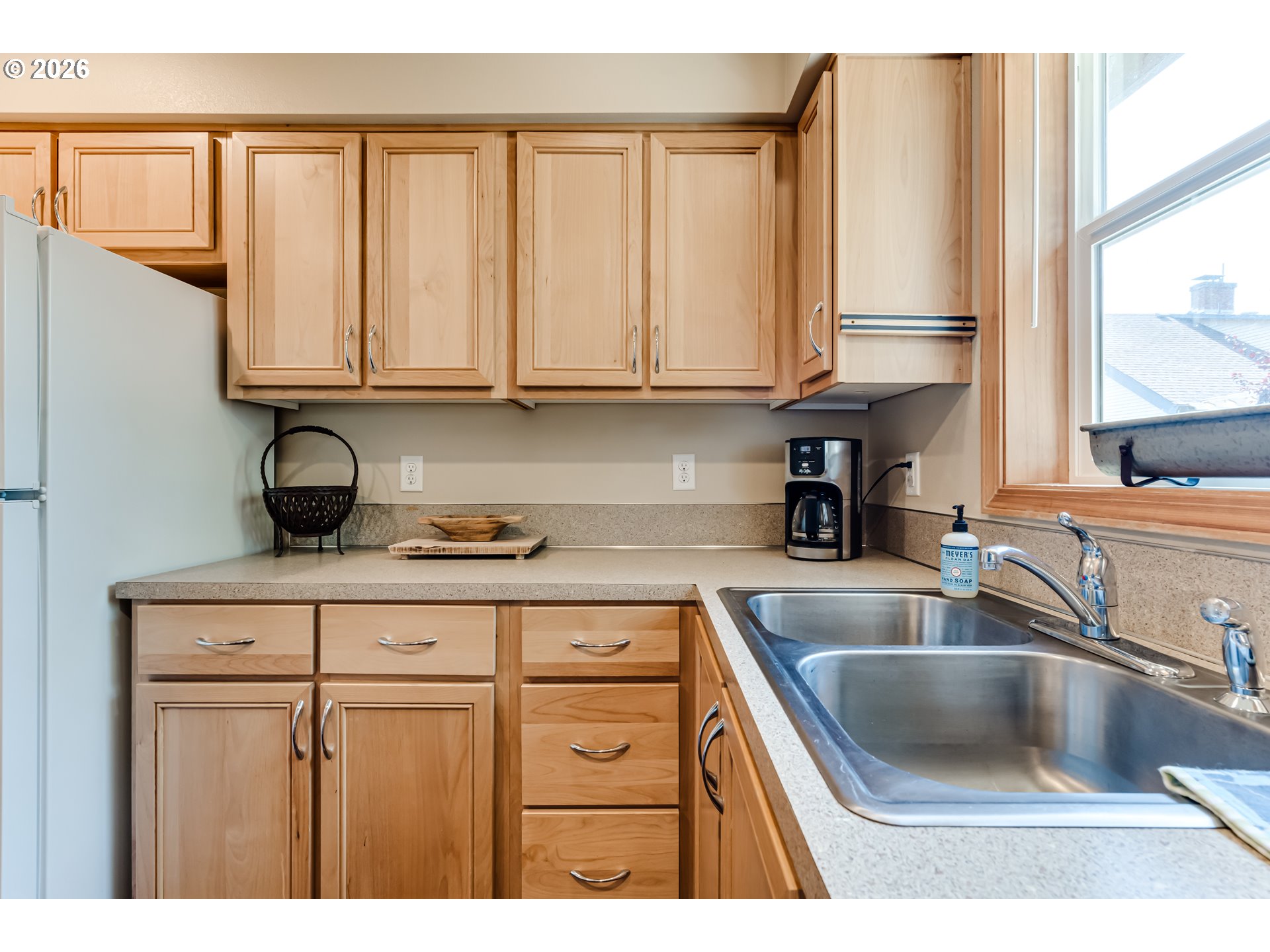 1529 Charnelton Alley Eugene, OR 97401 - Photo 14 of 35 Kitchen