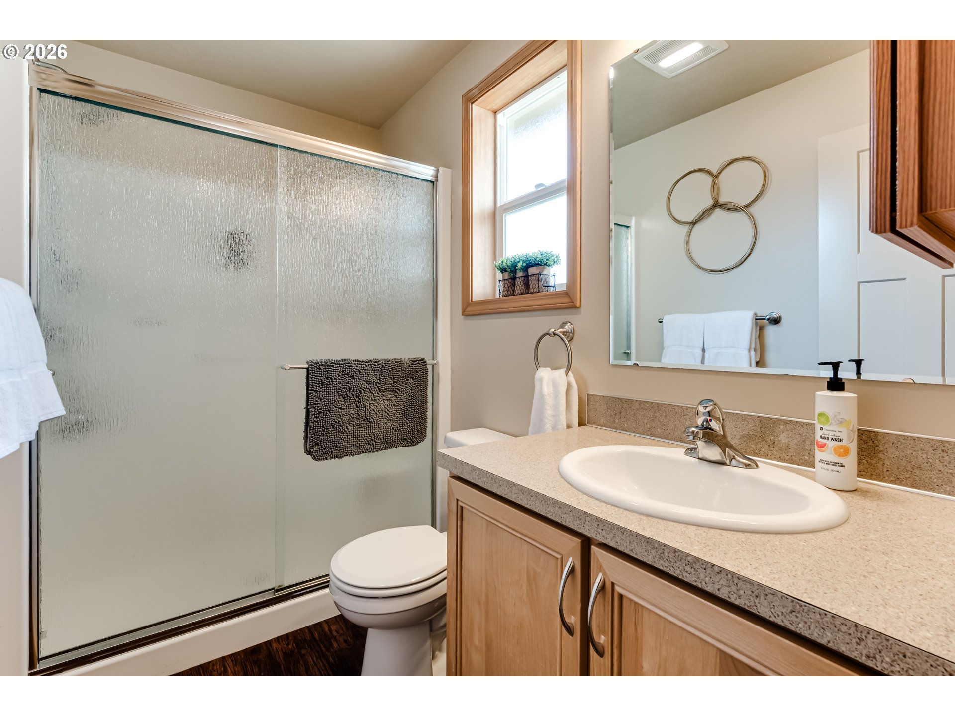 1529 Charnelton Alley Eugene, OR 97401 - Photo 21 of 35 Bathroom, Attached