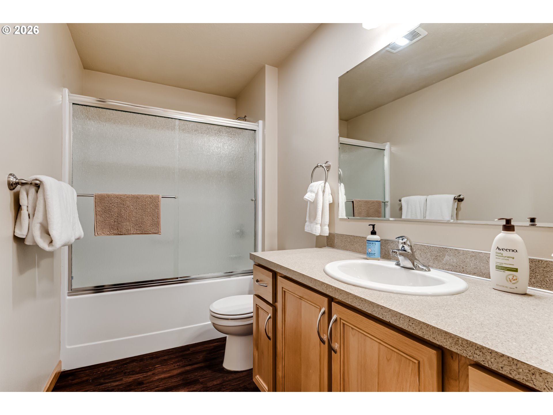 1529 Charnelton Alley Eugene, OR 97401 - Photo 26 of 35 Bathroom