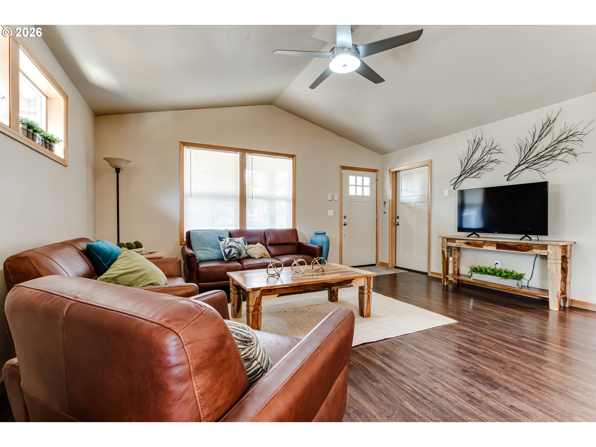 1529 Charnelton Alley Eugene, OR 97401 - Photo 8 of 35