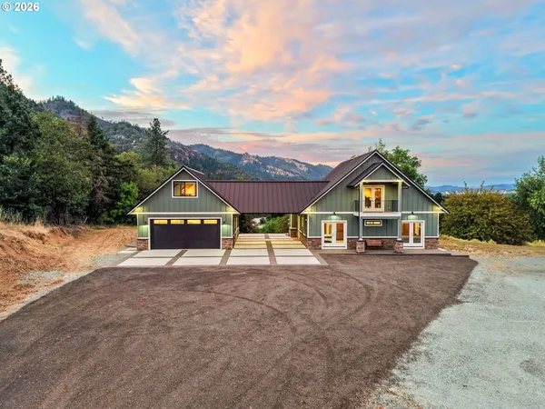 $789,900 | 3716 Weaver Road, Riddle, OR 97469