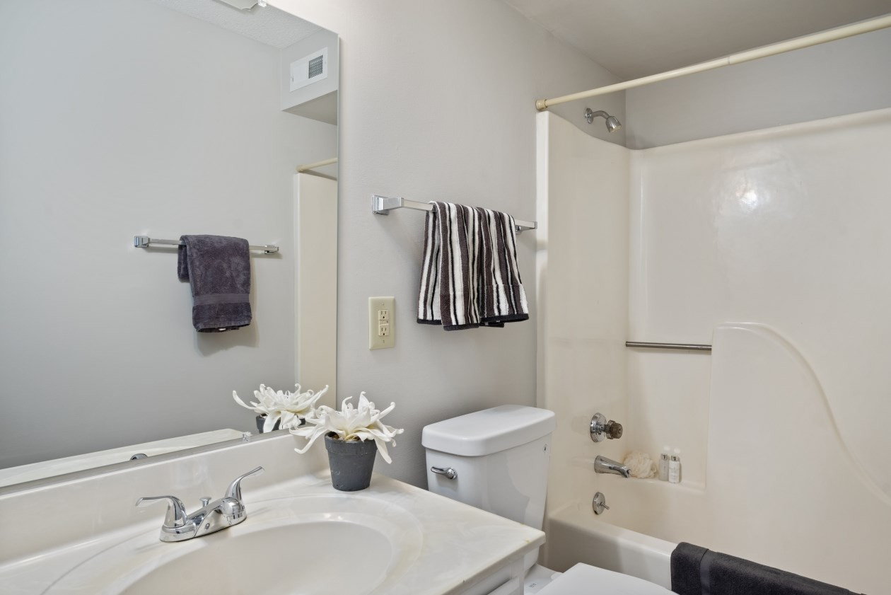2800 Edridge Court, Unit 202 Raleigh, NC 27607 - Photo 21 of 23 Photo 21