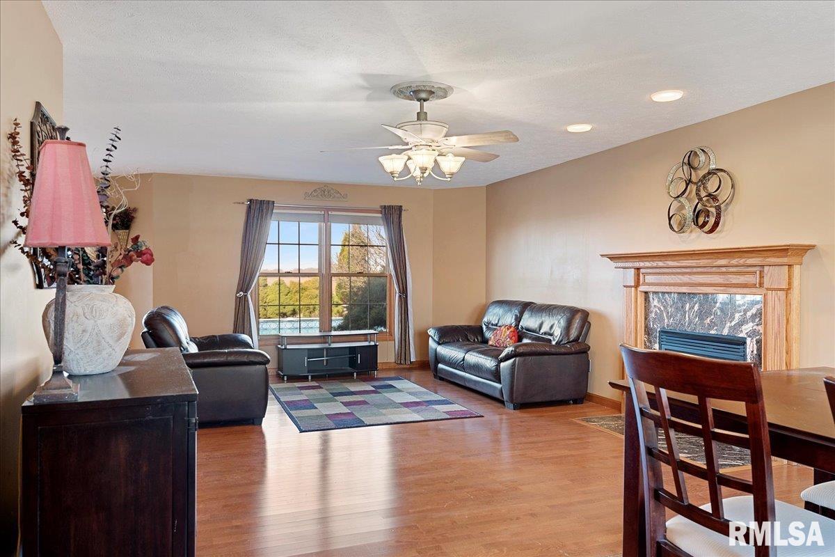 5413 Turnstone Road Springfield, IL 62711 - Photo 4 of 51
