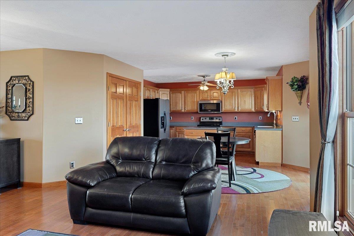 5413 Turnstone Road Springfield, IL 62711 - Photo 9 of 51
