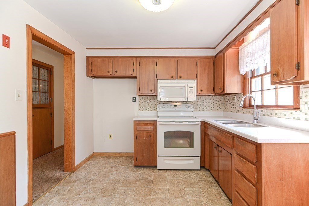 6 Brady Road Westborough, MA 01581 - Photo 13 of 32 Gallery Image 13
