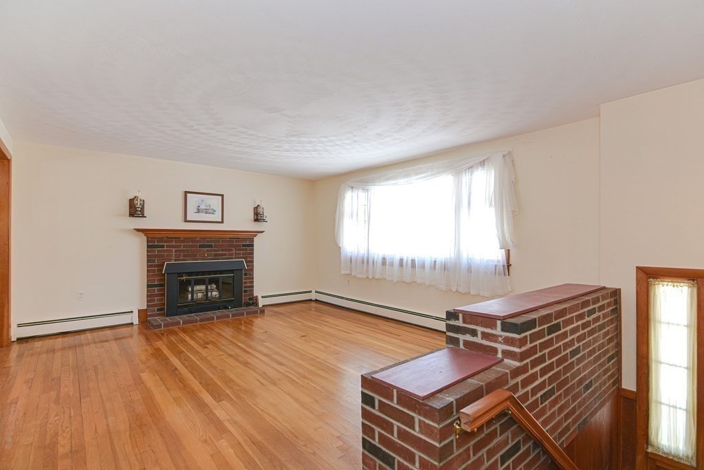 6 Brady Road Westborough, MA 01581 - Photo 4 of 32 Gallery Image 4