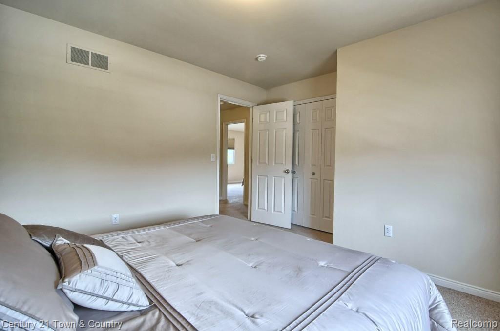 3142 Fantail Drive Rochester, MI 48309 - Photo 25 of 40 3rd_Bedroom_2nd_View.jpg
