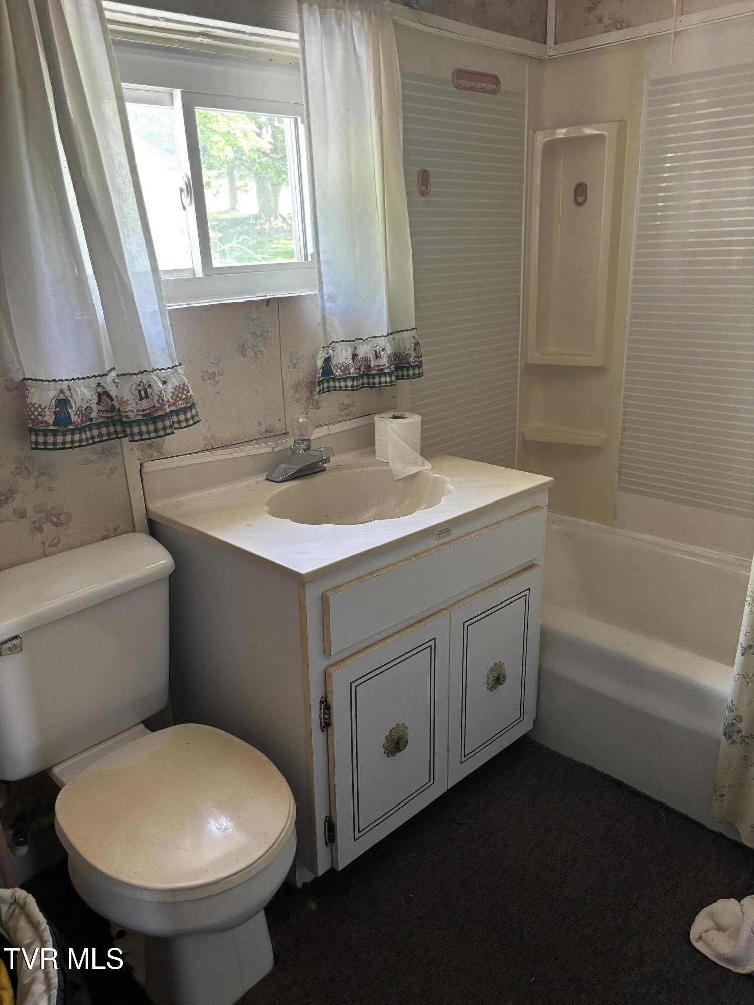 4401 Cherokee Road Jonesborough, TN 37659 - Photo 13 of 25 IMG_1511