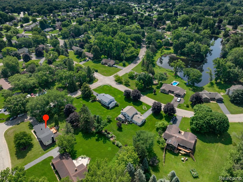 13396 Sumac Road South Lyon, MI 48178 - Photo 32 of 39 Gallery Image 32