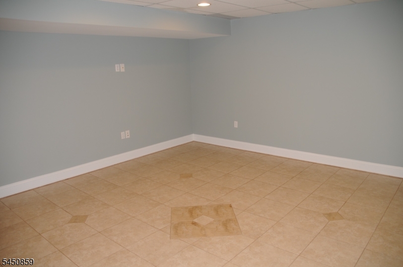 171 Autumn Ridge Road Morris Plains, NJ 07950 - Photo 32 of 37 Gallery Image 32