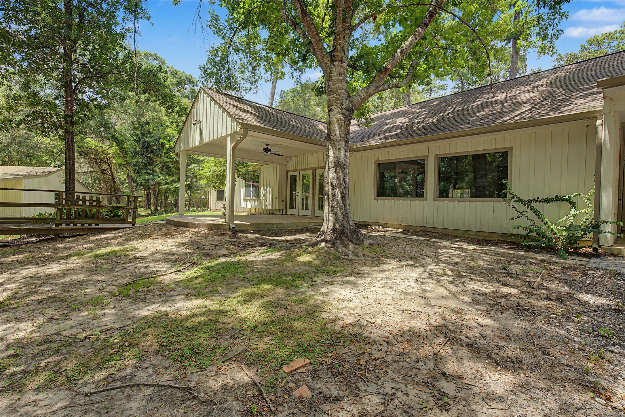 83 Dahlia Road Huntsville, TX 77320 - Photo 1 of 44 Gallery Image 1