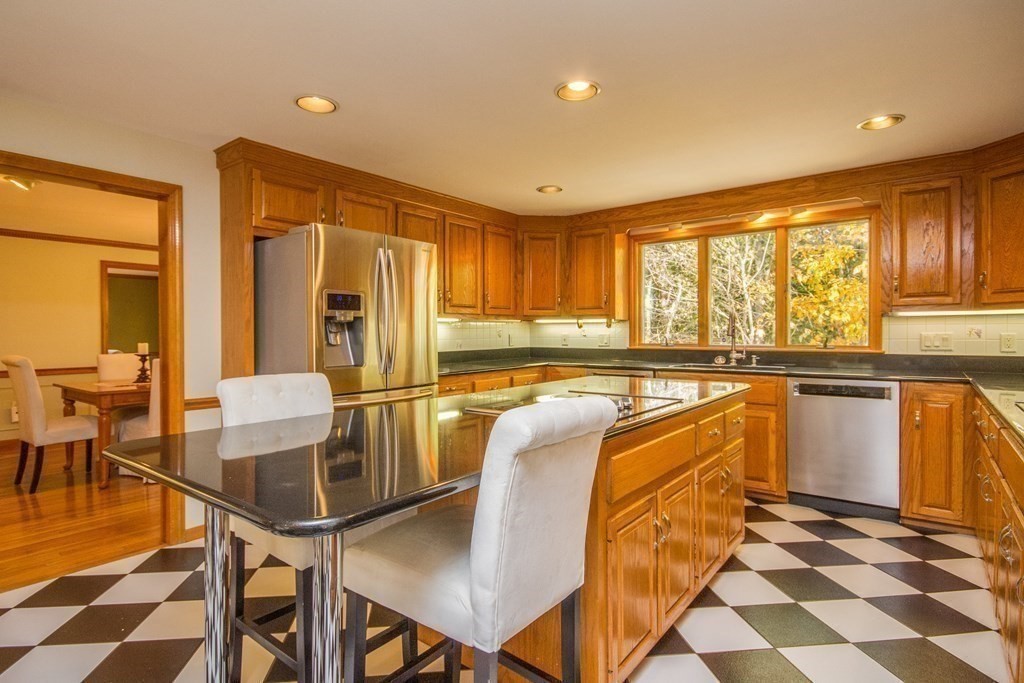 34 New Pond Road Groton, MA 01450 - Photo 8 of 25 Gallery Image 8