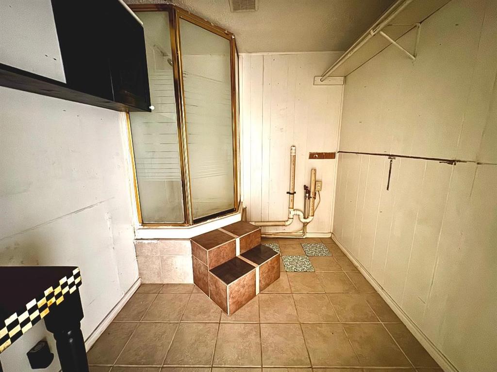 1115 Alexander Road Stephenville, TX 76401 - Photo 8 of 14