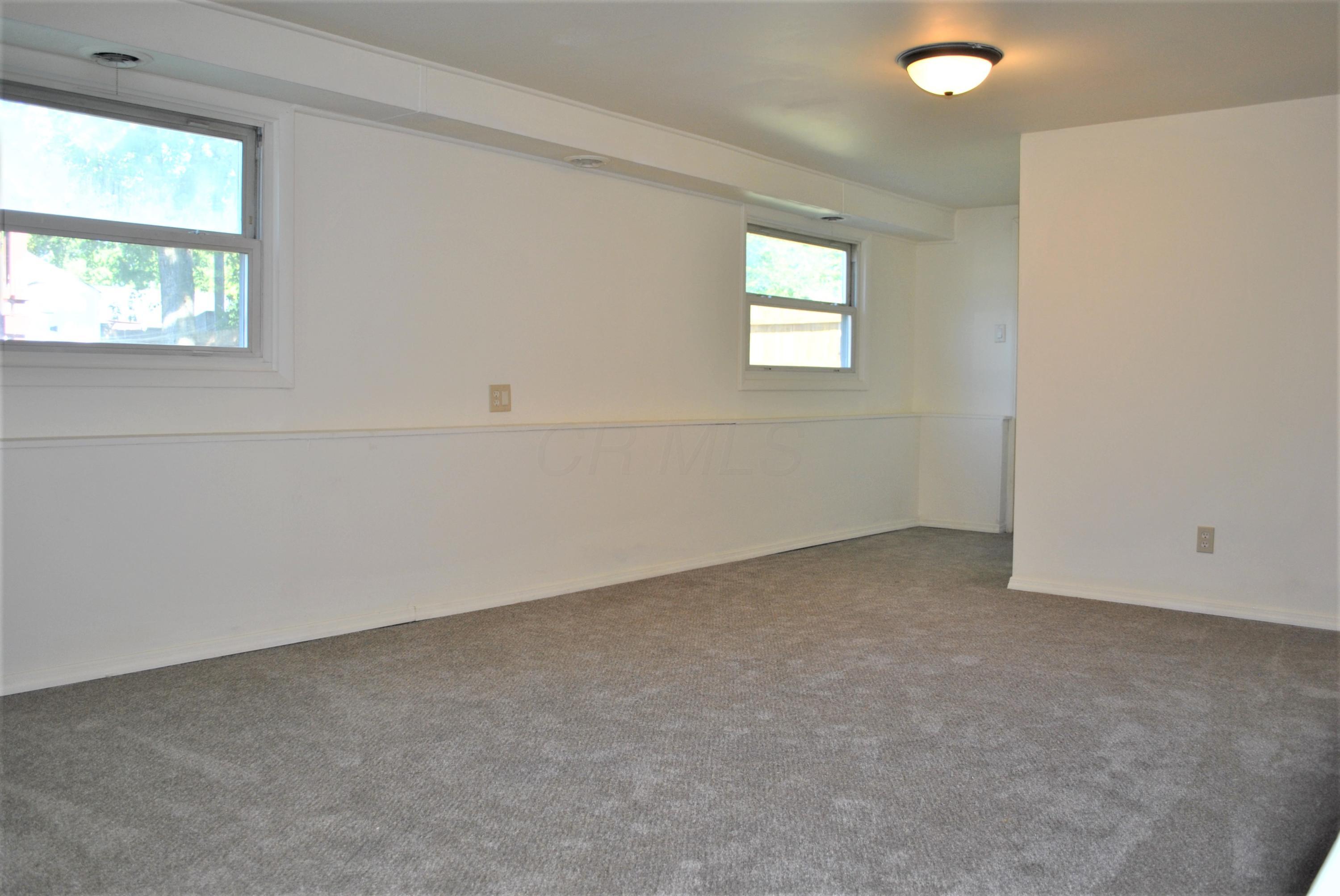 443 Ross Road Whitehall, OH 43213 - Photo 21 of 23